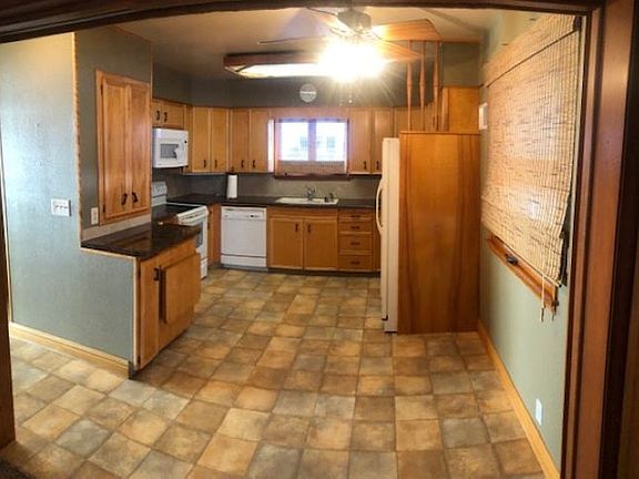 2nd image of 507 W 33rd St