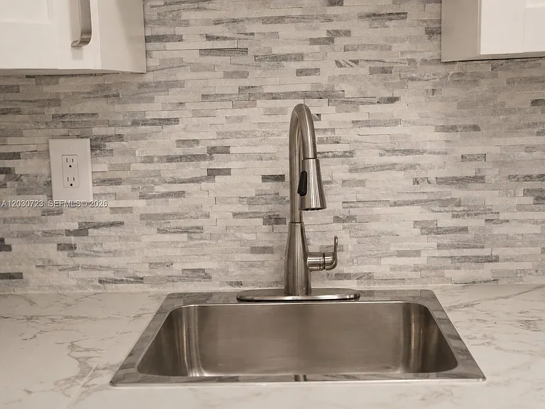 1300 Saint Charles Pl #303 — Photo 14