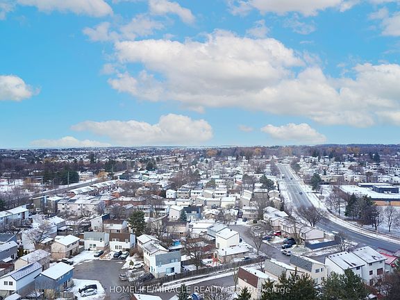 3rd image of 26 Hanover Rd #1705