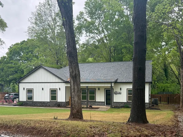 110 Henson Dr, Monroe, GA 30655