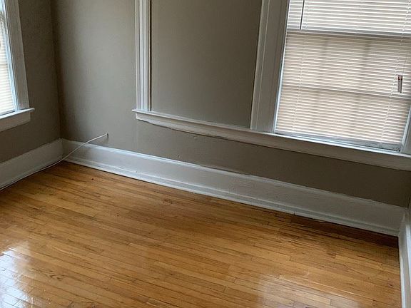 4th image of 4224 50th Ave N