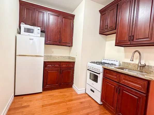 130 E 107th St APT 1A, New York, NY 10029