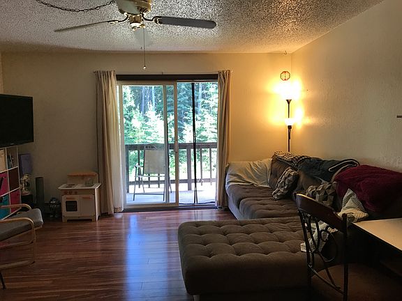 4th image of 37 Glacier Ave