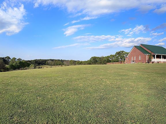 3rd image of 399 Edgar Meeks Rd