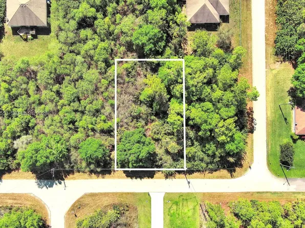 3201 49th St W, Lehigh Acres, FL 33971