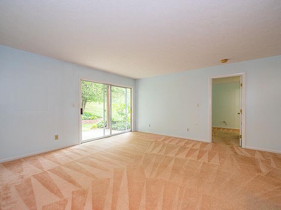 4th image of 6600 Green Branch Dr APT 4