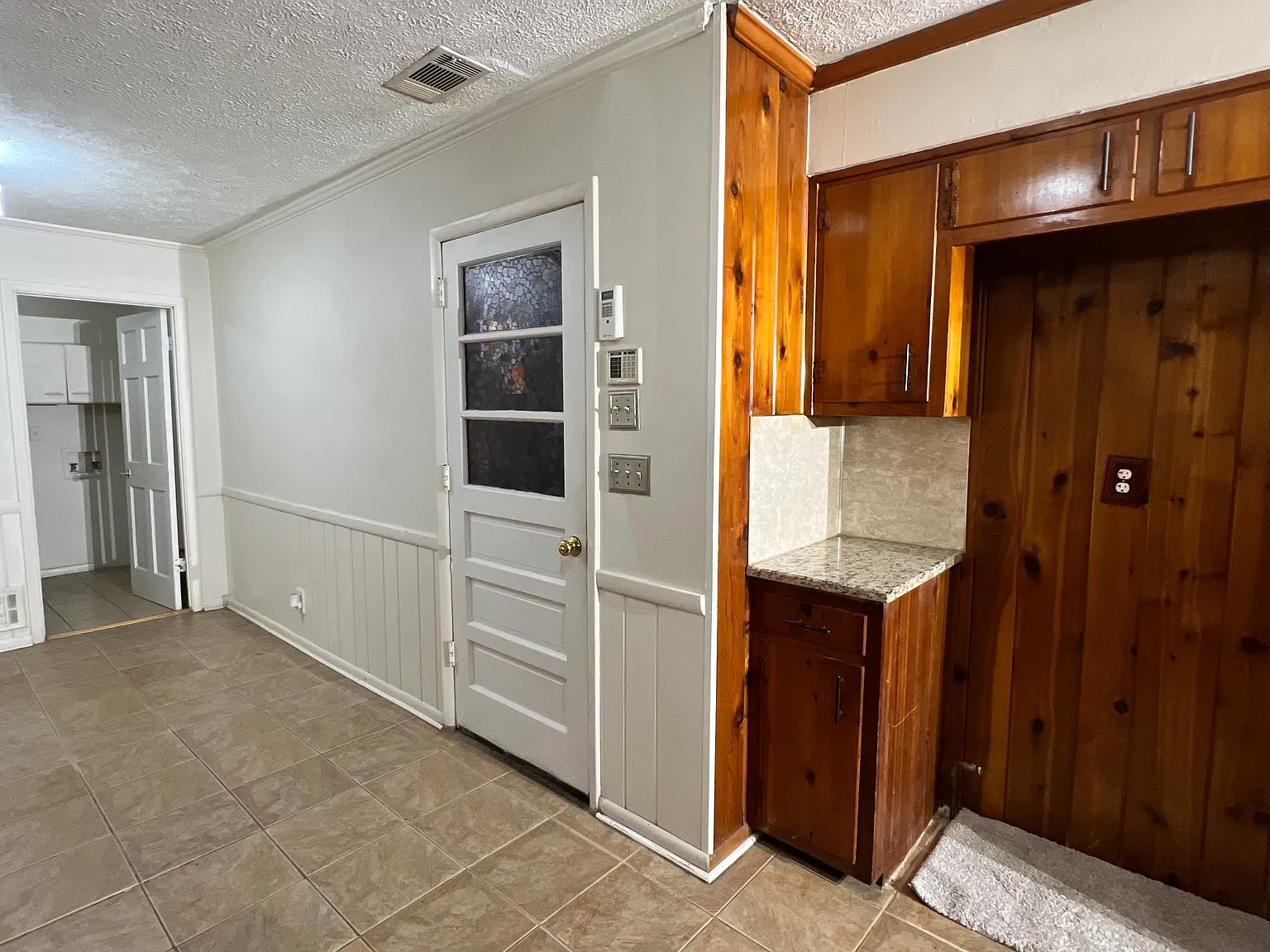1065 Pleasant Hill Rd — Photo 3