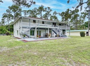 985 Honeybee Dr, Naples, FL 34120