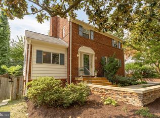 2712 S June St, Arlington, VA 22202