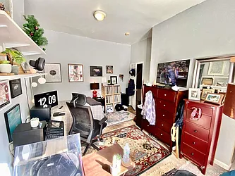 Rented by WIRE International Realty