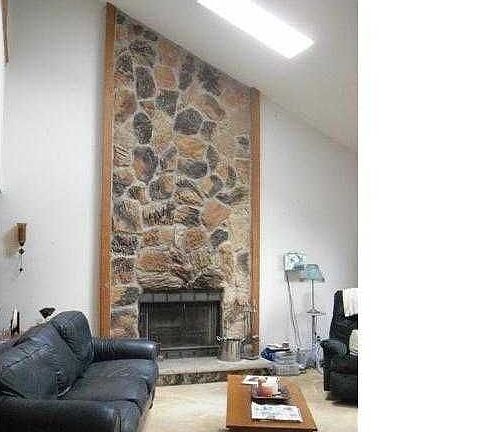 2nd image of 101 Viceroy Dr
