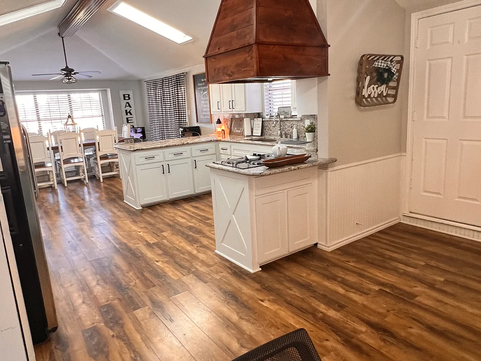 1011 Hilltop Rd — Photo 4