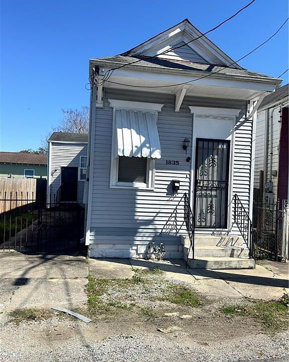 1st image of 1835 Painters St