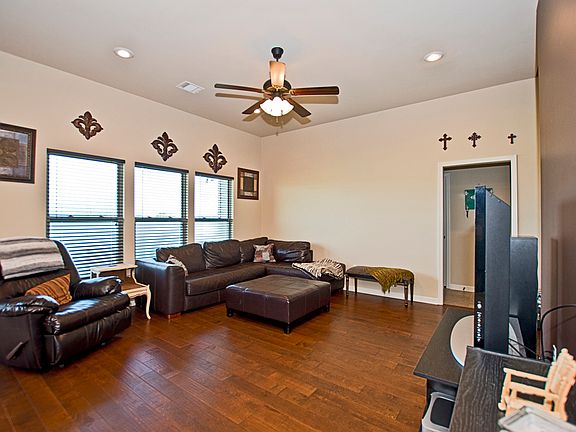 3rd image of 259 Millstone Dr