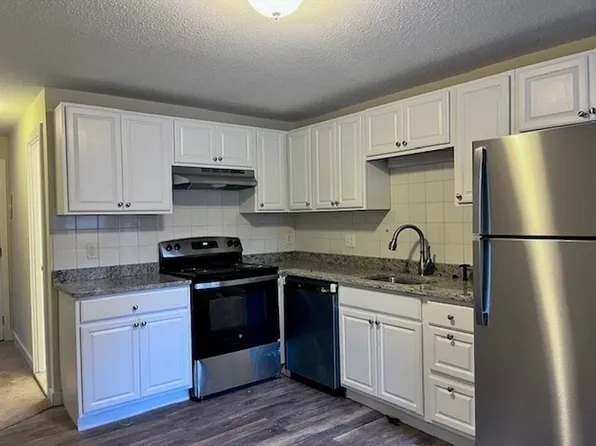 69 Nicholas Rd APT B, Framingham, MA 01701