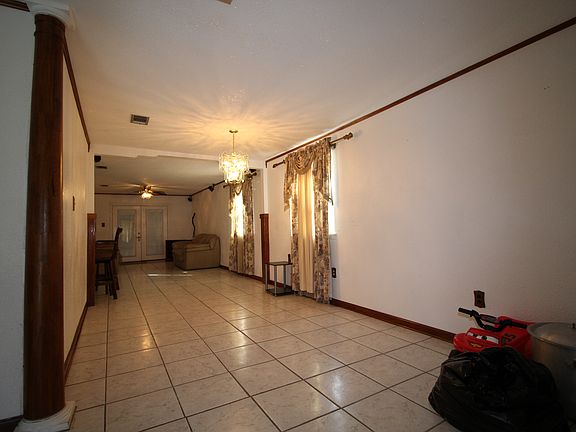 2nd image of 6418 Peony St