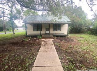 1110 N Tyler St, Beeville, TX 78102
