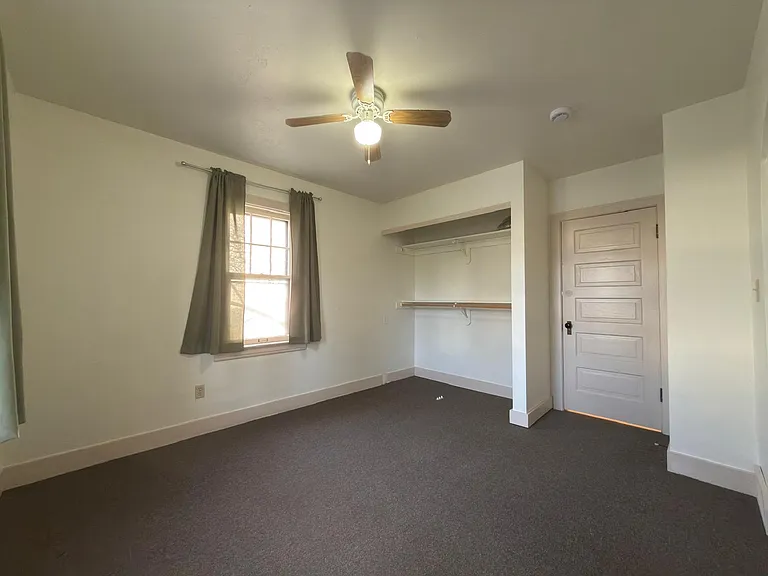 320 E Indiana Ave #B — Photo 5