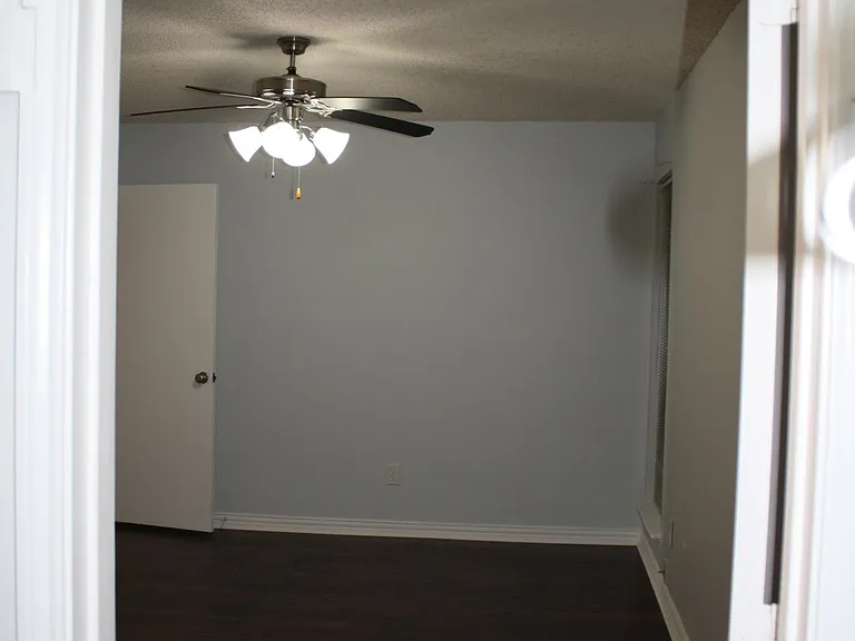 2518 Highdale Dr — Photo 44