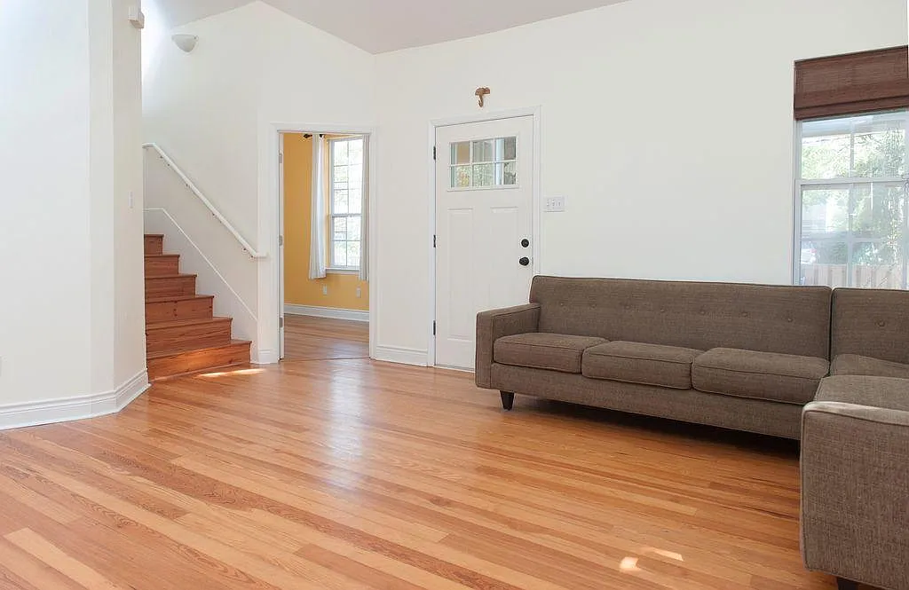 4 bed, 2030 sqft, $4,950 — Photo 4