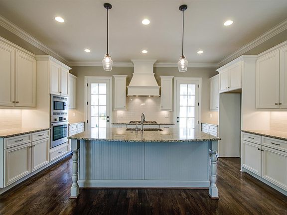 4th image of 707 Shelley Ln #1658