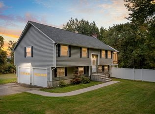 12 Longmeadow Ln, Medway, MA 02053