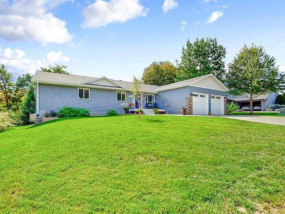 3rd image of 1116 Peterson Dr