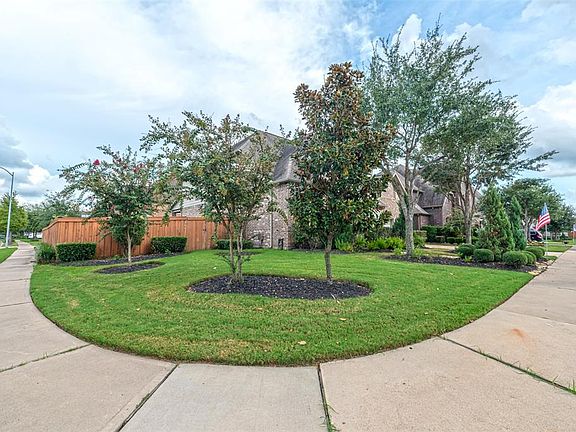 4th image of 10603 Pommel Ln