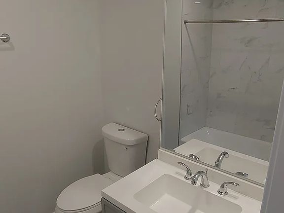 4th image of 5355 S Lockwood Ave #102