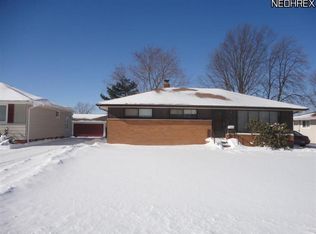 7250 Hacienda Dr, Parma, OH 44130