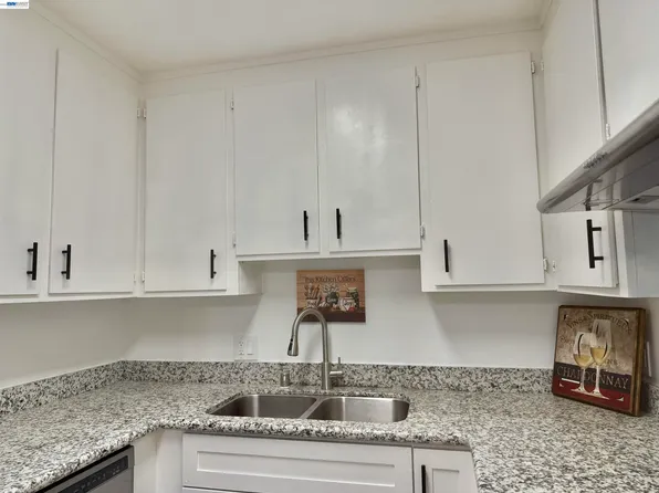 680 Fargo Ave APT 13, San Leandro, CA 94579