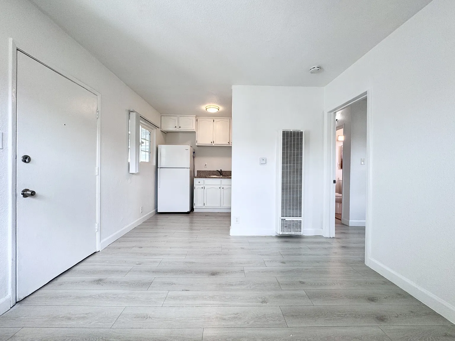 1 bed, 400 sqft, $1,695 — Photo 3