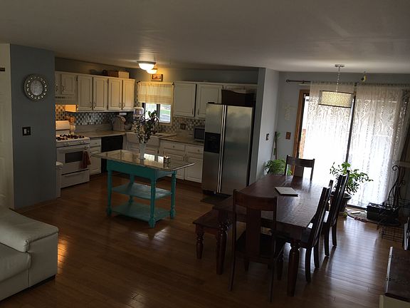 4th image of 148 Hingham Ln