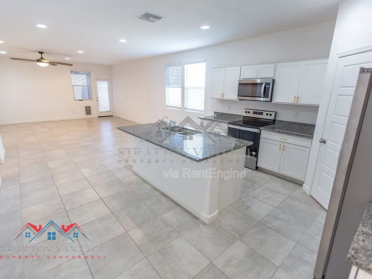 1673 N Wrigley Dr — Photo 9