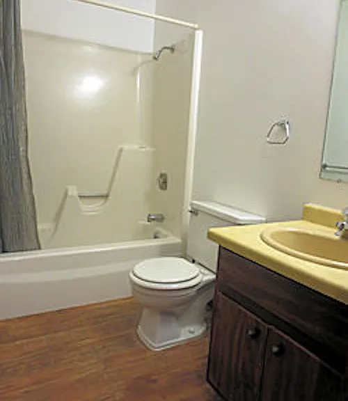 300 Ashland St #3 — Photo 6