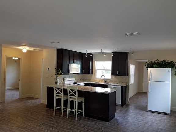 4th image of 6827 4th Ave N