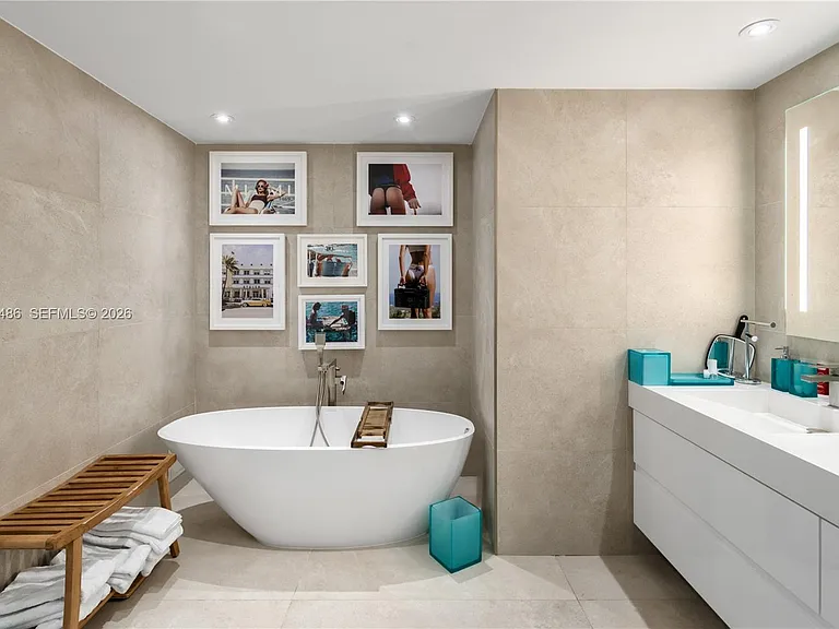 3801 Collins Ave #1906 — Photo 9