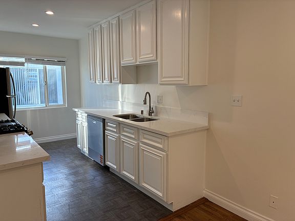 2nd image of 1926 S Shenandoah St #5