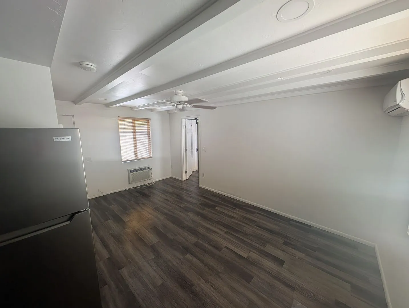 Triplex - 1 Bedroom and 1 Bath Unit — Photo 4