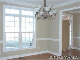 5th image of 2232 Vicky Ln