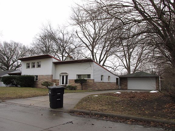 4th image of 35085 Avondale St