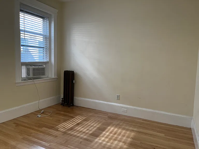 12 Royce Rd #4 — Photo 9