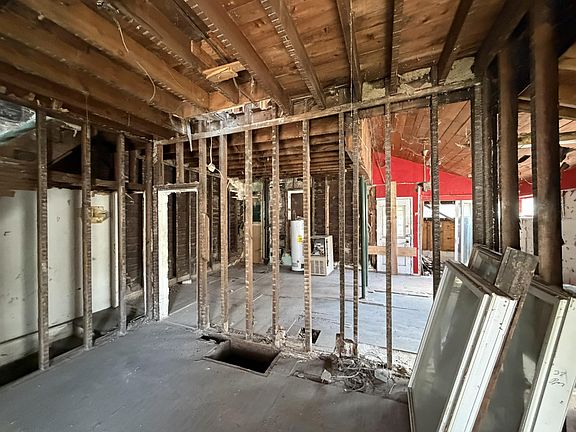 2nd image of 148 N Princeton Ave