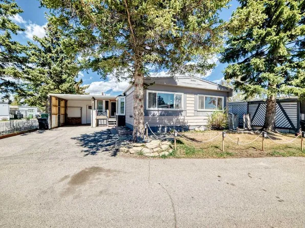 3223 83rd St NW #212, Calgary, AB T3B 5N1