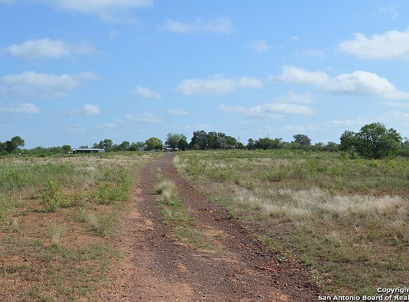 3rd image of 995 County Road 2729
