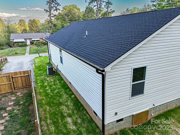 5th image of 176 Pisgah Dr