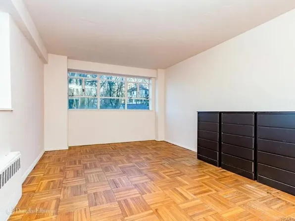 2727 Palisade Avenue 4L image 3 of 16