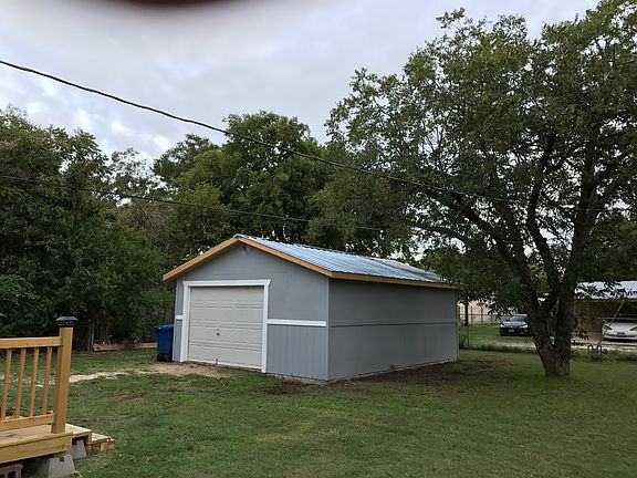 BIG fenced backyard 