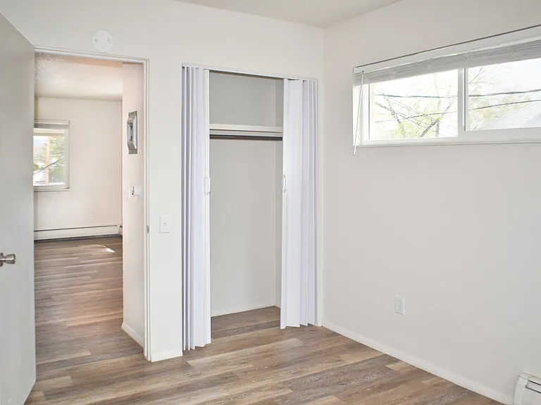 Summit View Apartments — Photo 41