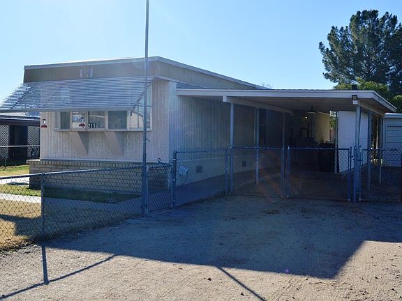 3rd image of 211 E Lynwood Ln